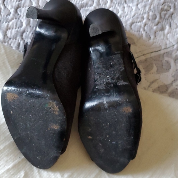 Tahari "Dani" peep toe pumps - size 6 - Picture 4 of 6